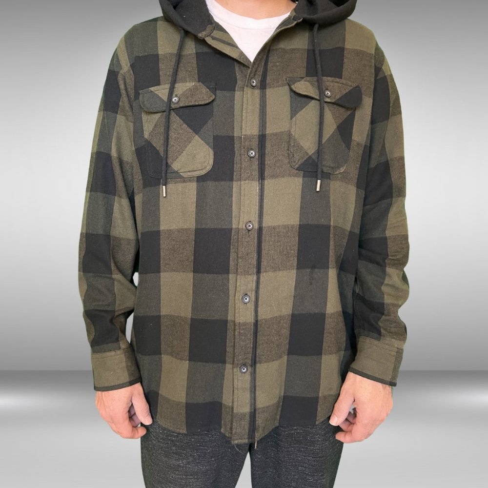 No Boundaries Men's Hooded Flannel Shirt Army Green and Black Checked